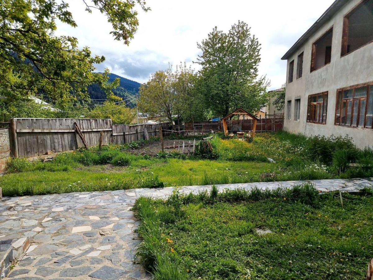 梅斯蒂亚Girgola住宿加早餐旅馆 外观 照片