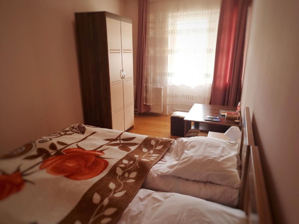 梅斯蒂亚Girgola住宿加早餐旅馆 外观 照片